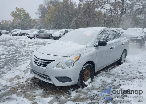 2015 Nissan Versa 1.6 S из США, поврежденный, VIN 3N1CN7AP8FL800112